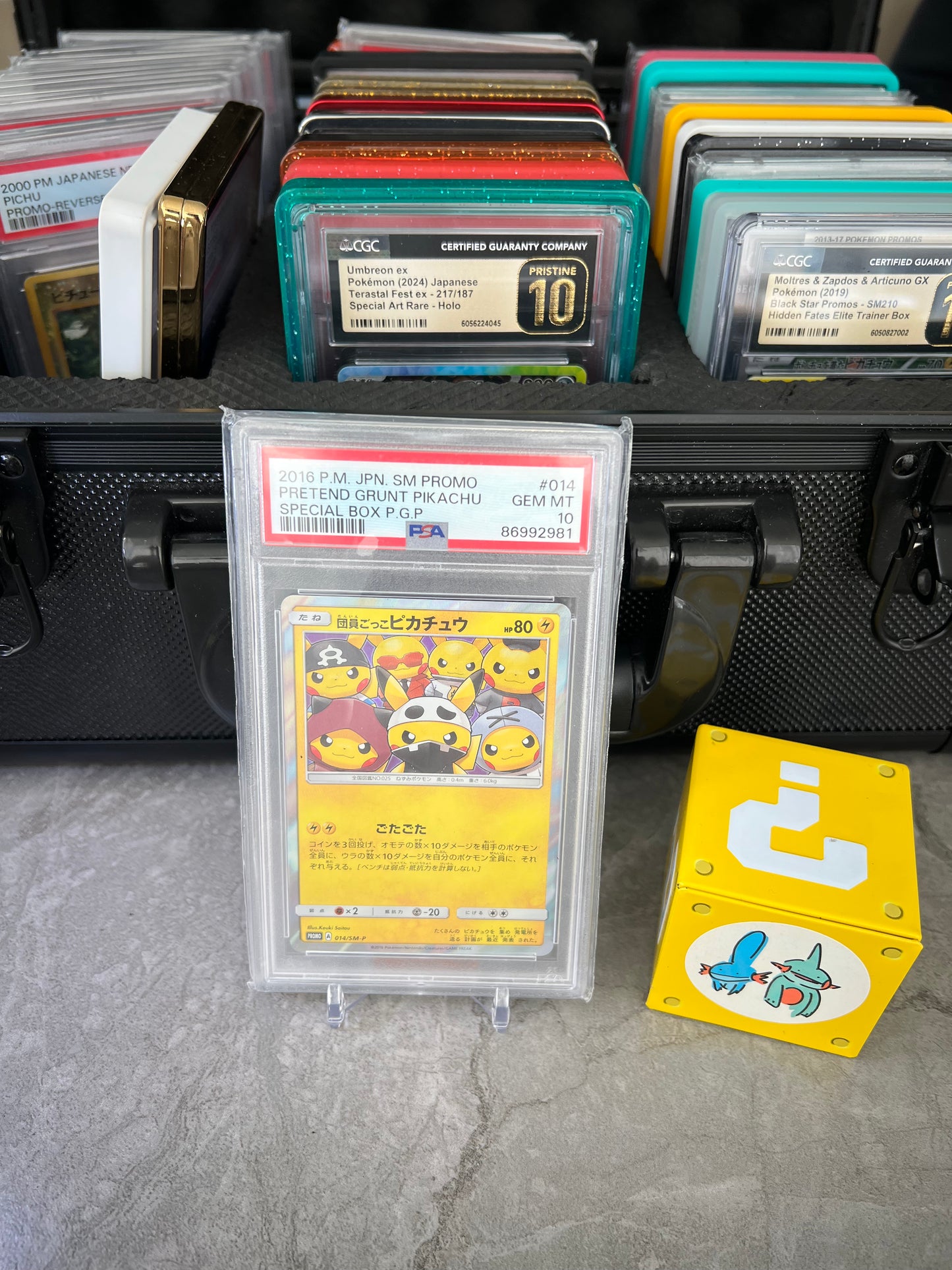 PSA 10 – Pikachu 2016 Pokémon Japanese SM Promo #014 Pretend Grunt Pikachu Special Box